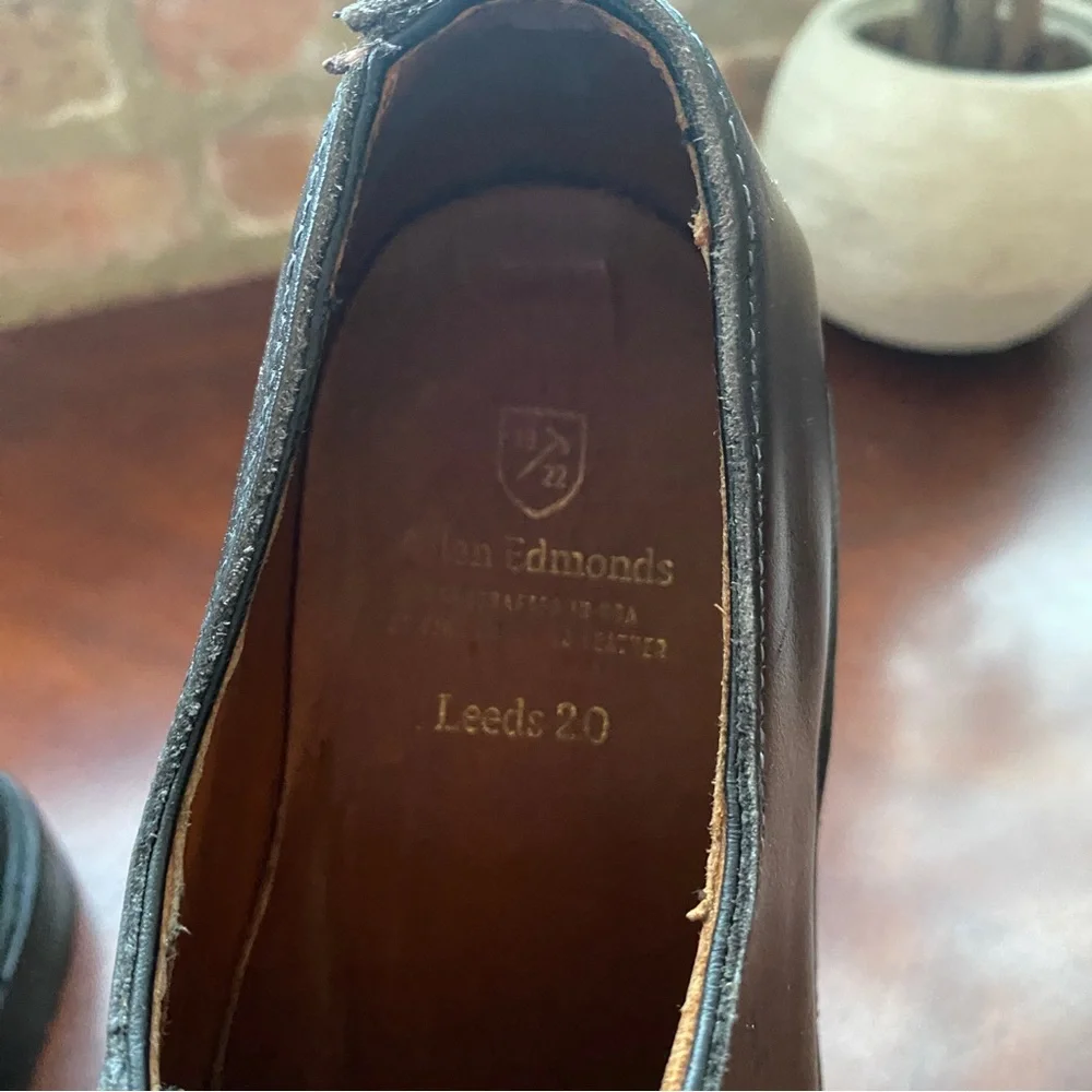 Allen Edmonds Leeds 2.0 Plain-toe Blucher Dress Shoe Black Leather Size 9 B